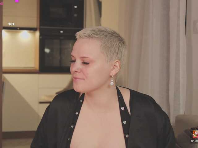 LikaBerry's BongaCams show and profile