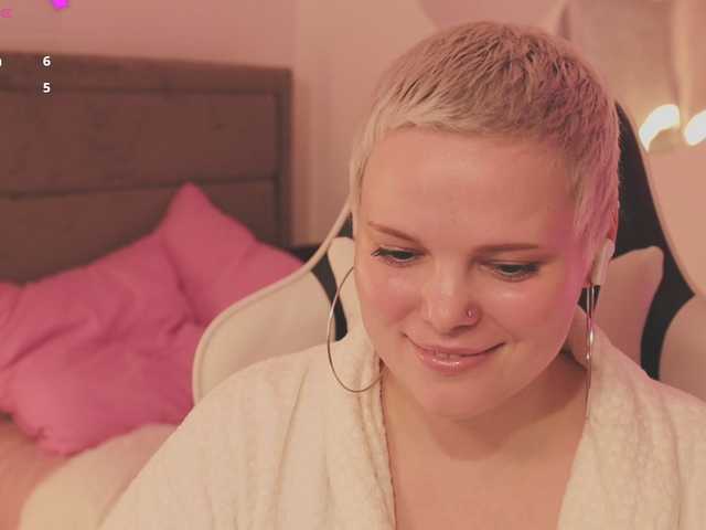 LikaBerry's BongaCams show and profile