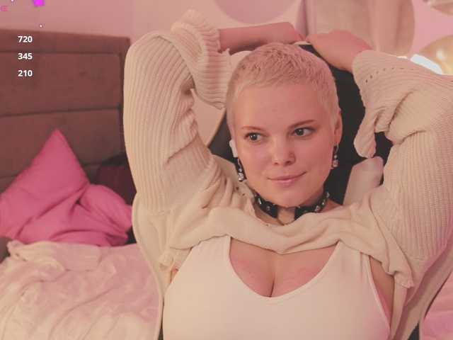 LikaBerry's BongaCams show and profile