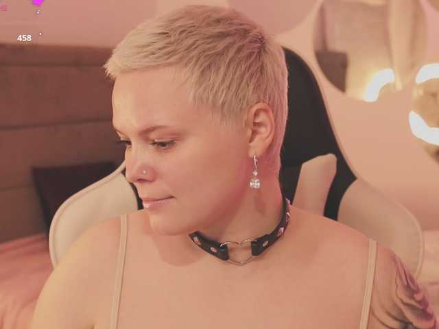 LikaBerry's BongaCams show and profile