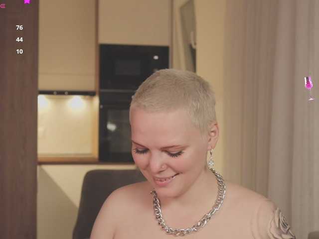 LikaBerry live cam profile