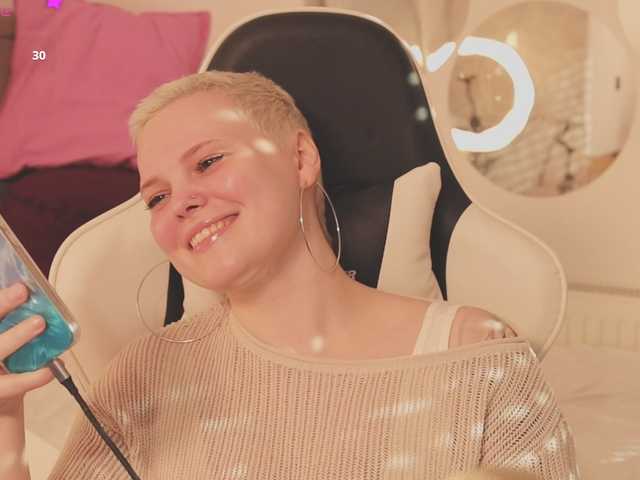 LikaBerry's BongaCams show and profile