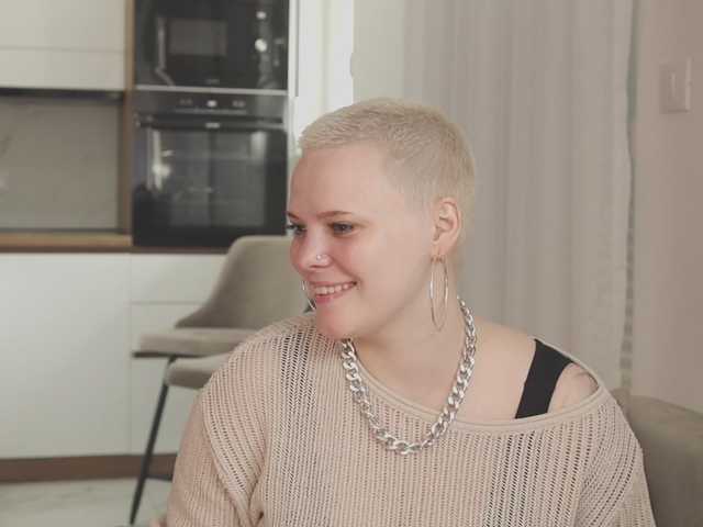 LikaBerry's BongaCams show and profile