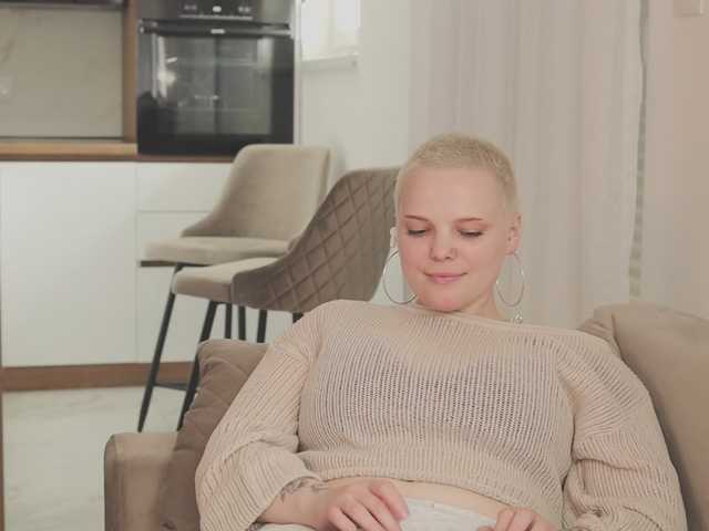 LikaBerry's BongaCams show and profile