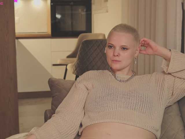 LikaBerry's BongaCams show and profile