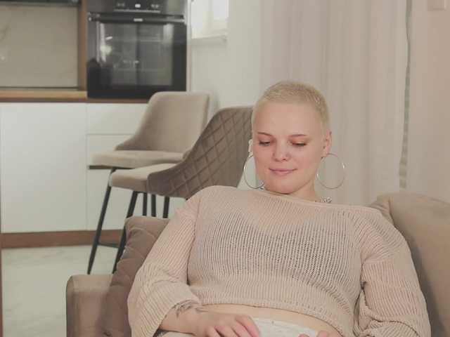 LikaBerry's BongaCams show and profile