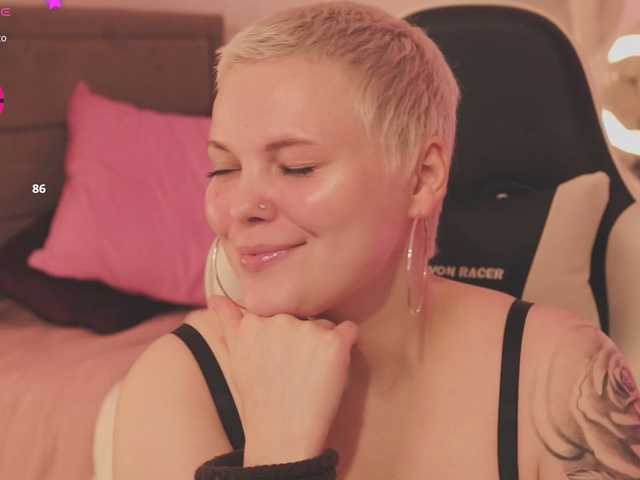 LikaBerry's BongaCams show and profile