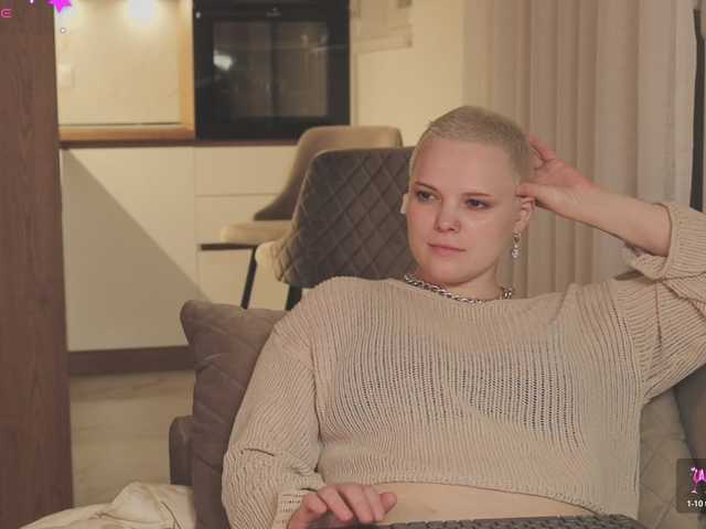 LikaBerry's BongaCams show and profile