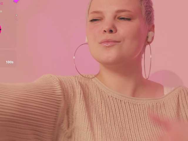 LikaBerry's BongaCams show and profile