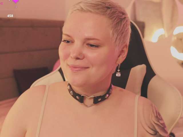 LikaBerry's BongaCams show and profile