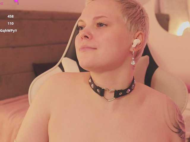 LikaBerry's BongaCams show and profile