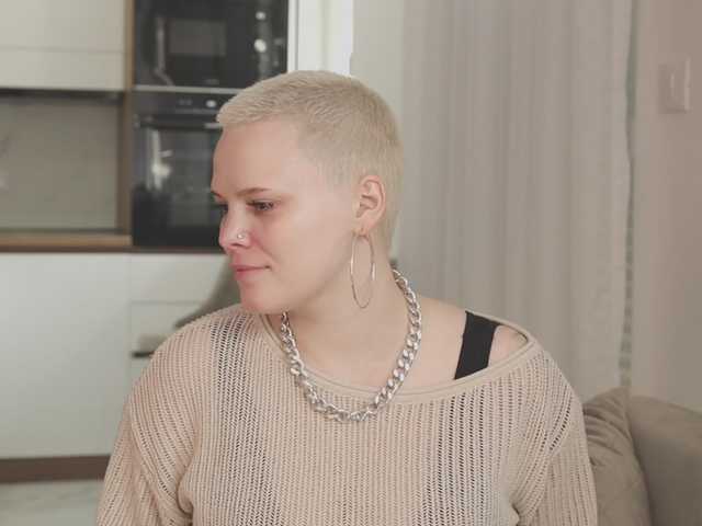 LikaBerry's BongaCams show and profile