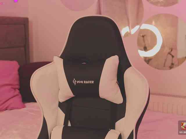 LikaBerry Live Webcam on BongaCams