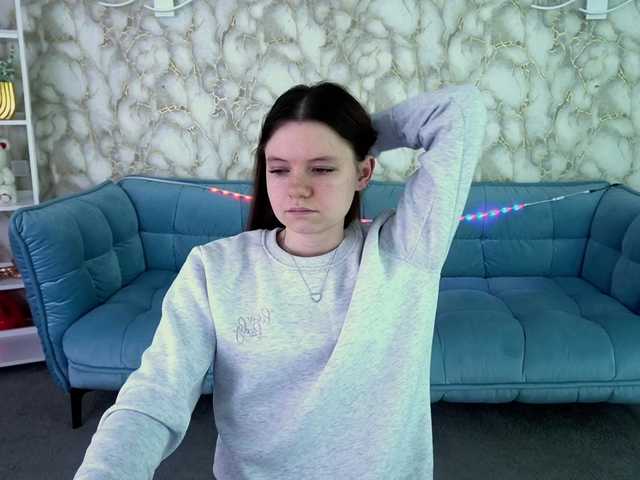 le modèle MaRishKa1 est en webcam porno dans un show sur le site bongacams, il possède les tags suivants: White/Caucasian,Brunette,Shaved