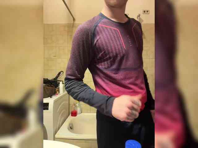 Frizztre000 Live Webcam on BongaCams