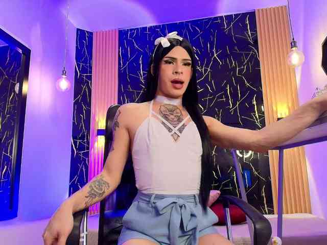 Bellasalvatore Live Webcam on BongaCams