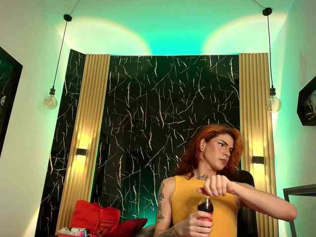 Bellasalvatore Live Webcam on BongaCams