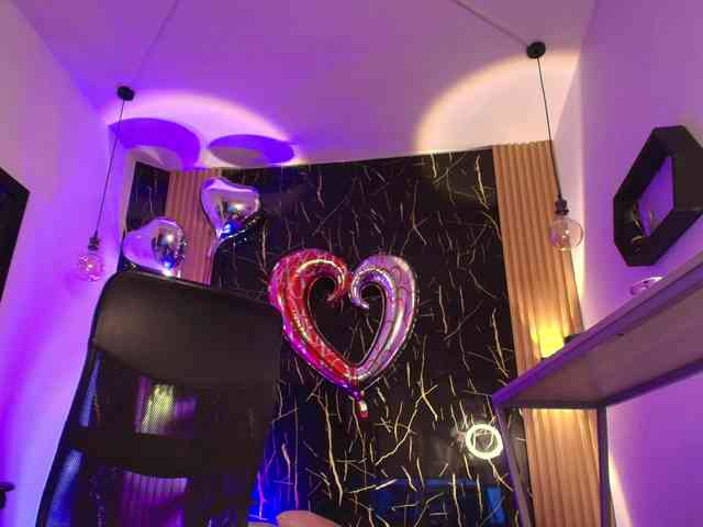 Bellasalvatore Live Webcam on BongaCams