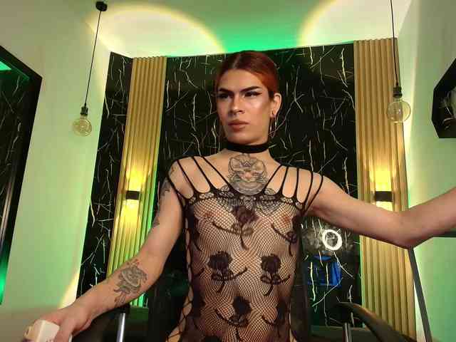 Bellasalvatore Live Webcam on BongaCams