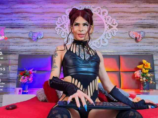 Bellasalvatore Live Webcam on BongaCams