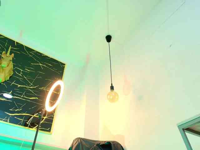 Bellasalvatore Live Webcam on BongaCams