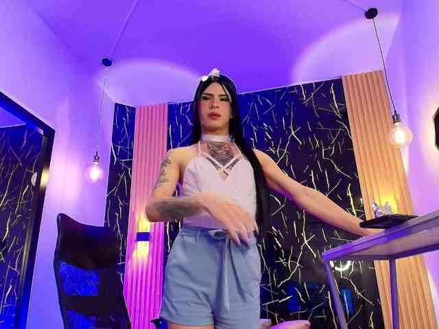 Bellasalvatore Live Webcam on BongaCams