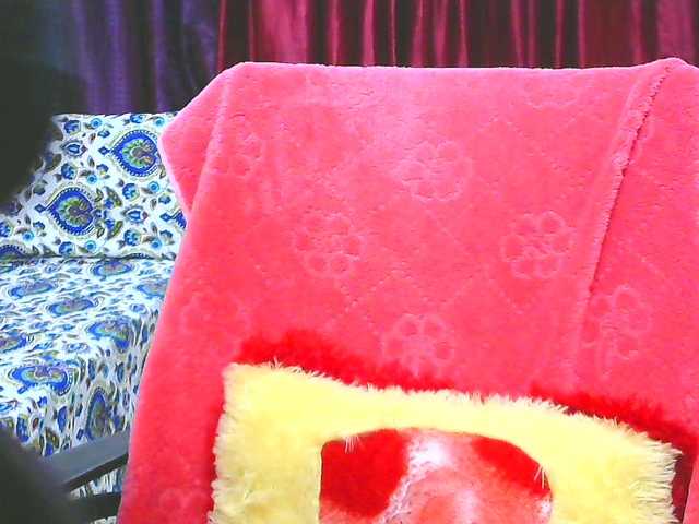 Aarju's BongaCams show and profile