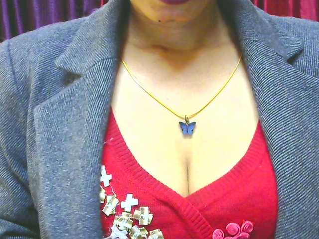 Aarju's BongaCams show and profile