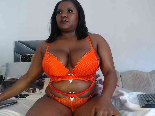 BigBlackClitxx webcam