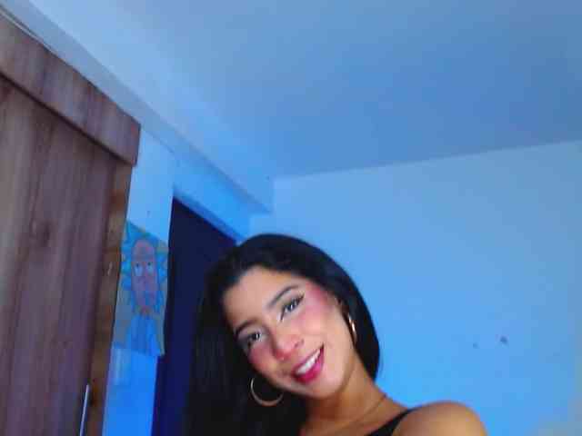 AnnieBlu3 webcam