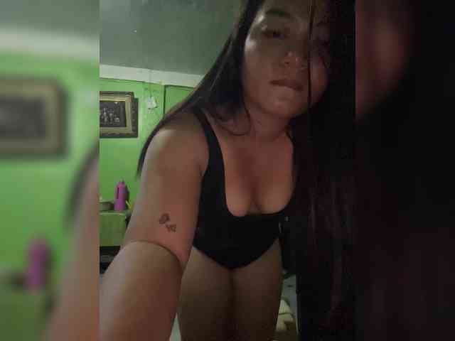 XXSquirtPINAYXX webcam