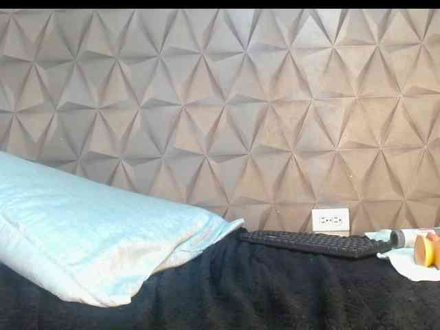 Meyer-lucia77 webcam