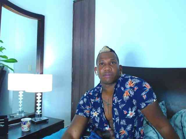 EnzoMartinezx Live Webcam on BongaCams EnzoMartinezx Live Webcam on BongaCams