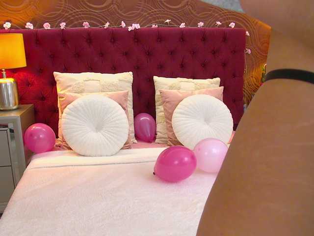 IrisMonn's BongaCams show and profile