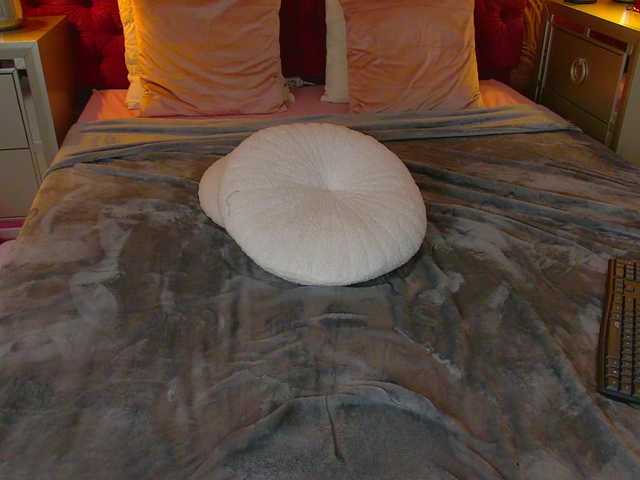 IrisMonn's BongaCams show and profile