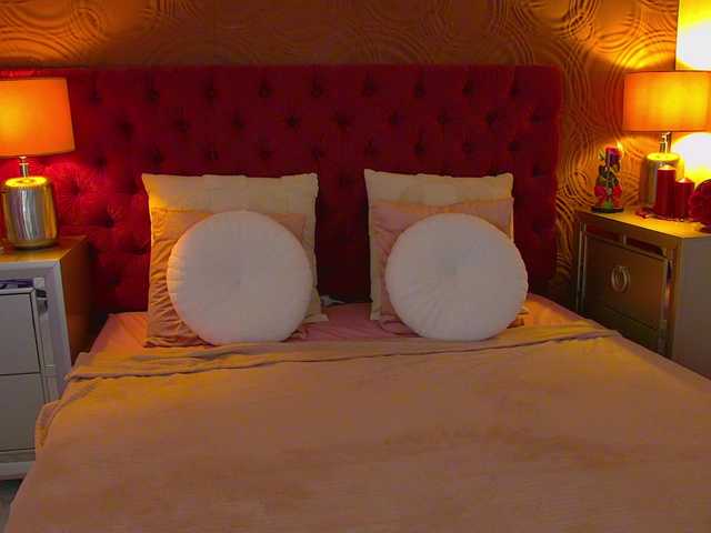 IrisMonn's BongaCams show and profile