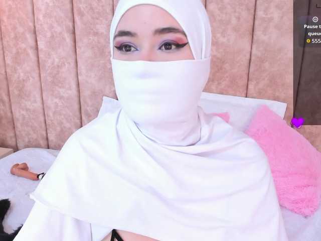 adiila's BongaCams show and profile