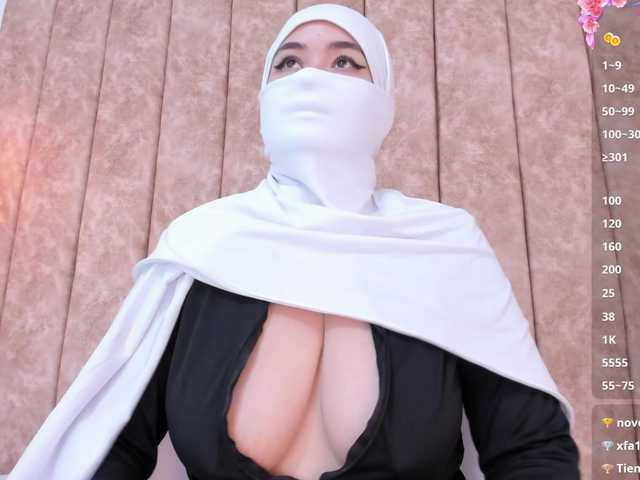 adiila's BongaCams show and profile