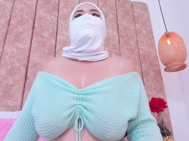 adiila's BongaCams show and profile