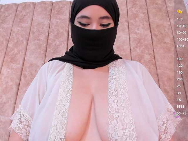 adiila's BongaCams show and profile