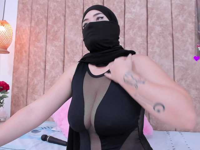 adiila's BongaCams show and profile