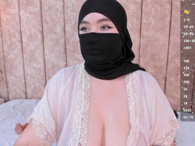 adiila's BongaCams show and profile