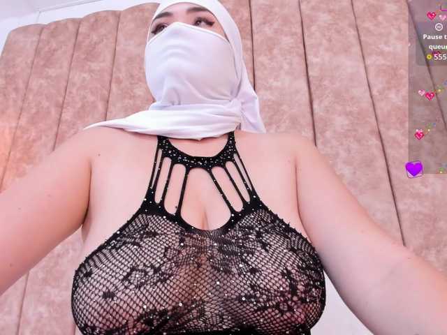 adiila's BongaCams show and profile