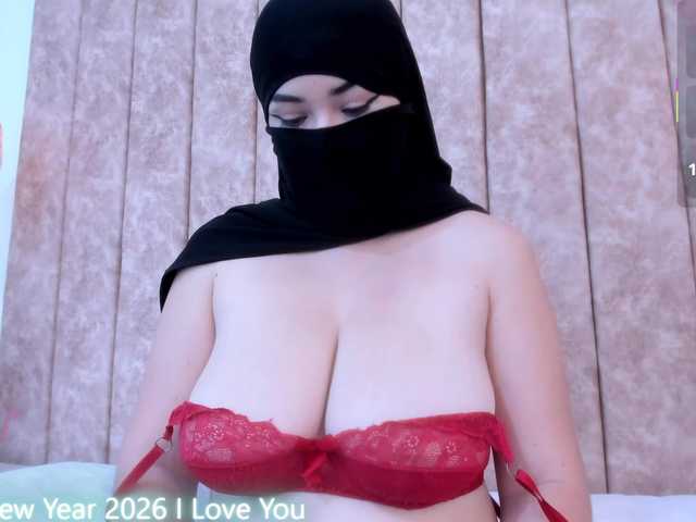 adiila's BongaCams show and profile