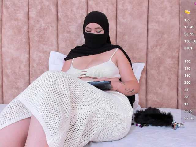 adiila live cam profile