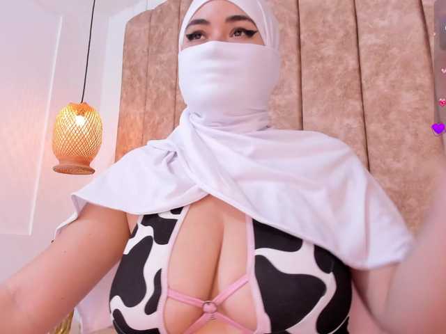 adiila's BongaCams show and profile