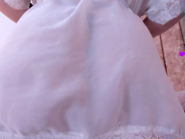 adiila's BongaCams show and profile