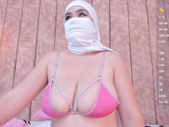 adiila's BongaCams show and profile