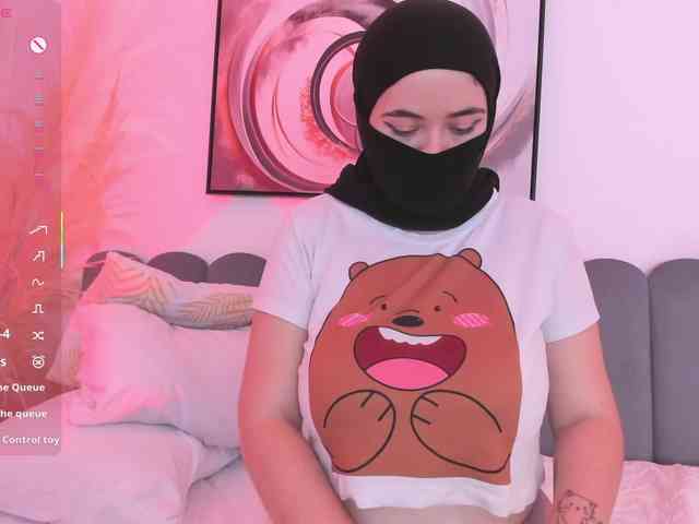 adiila webcam