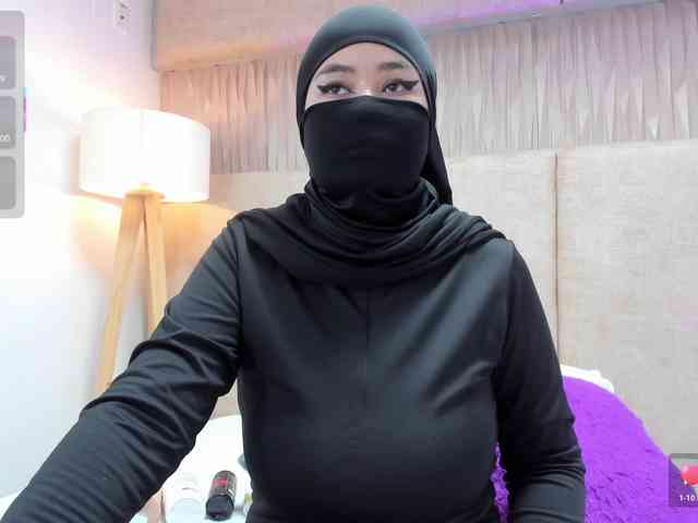 adiila webcam